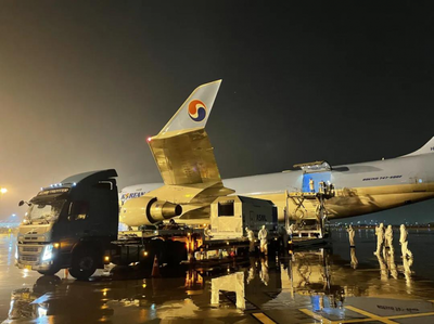 陜西自貿(mào)區(qū)空港功能區(qū)引領(lǐng)效率革命 國際貨物實(shí)現(xiàn)24小時(shí)“直提直裝”